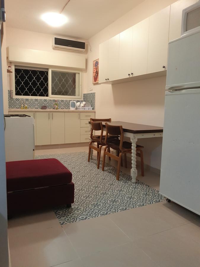 3 Stairs Only To Cozy Flat On Hillel St Appartement Haifa Buitenkant foto