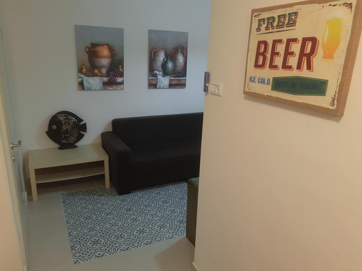 3 Stairs Only To Cozy Flat On Hillel St Appartement Haifa Buitenkant foto