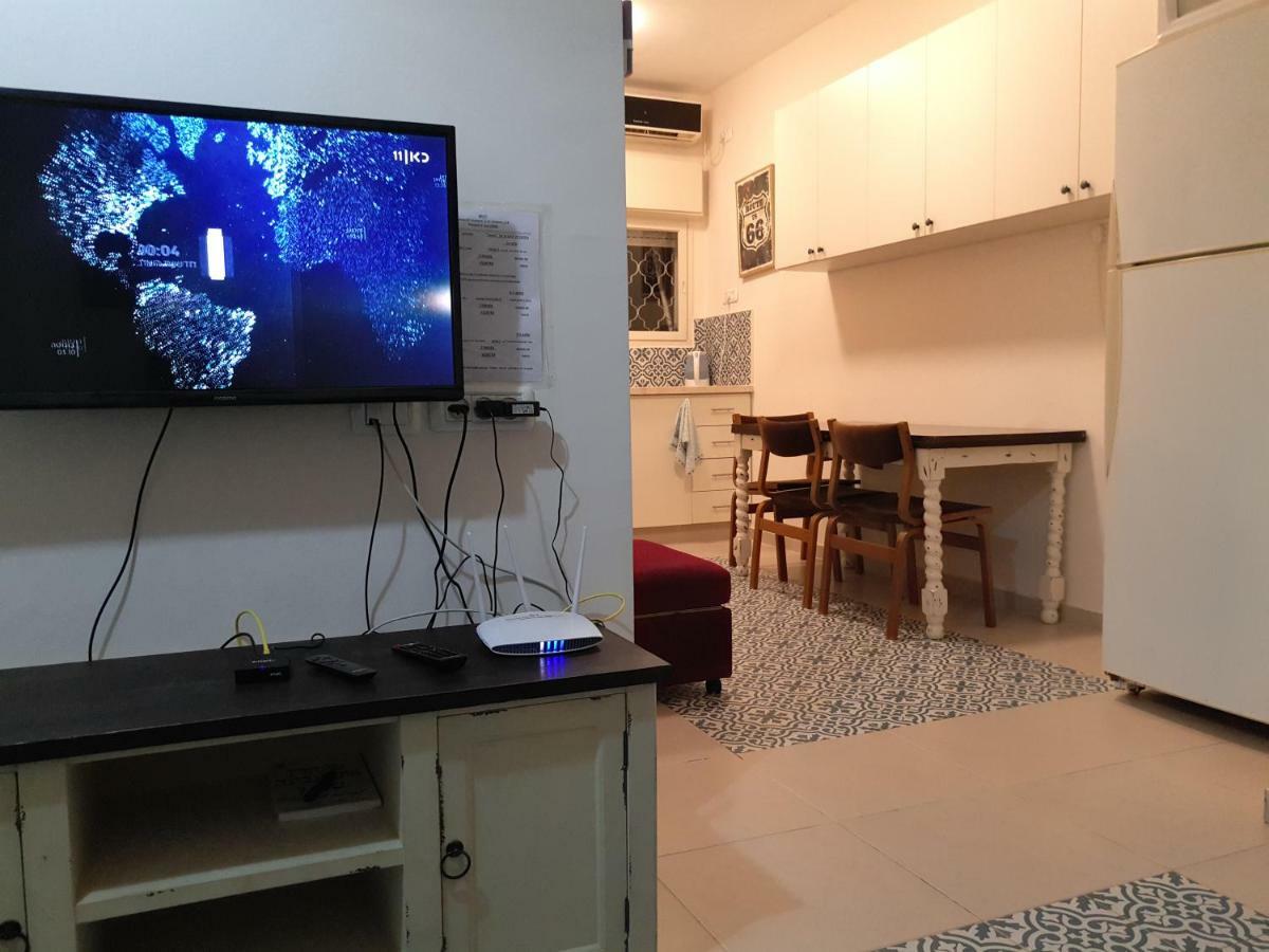 3 Stairs Only To Cozy Flat On Hillel St Appartement Haifa Buitenkant foto