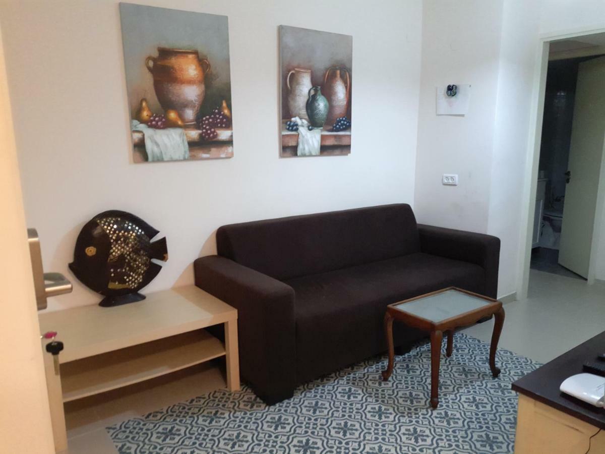 3 Stairs Only To Cozy Flat On Hillel St Appartement Haifa Buitenkant foto